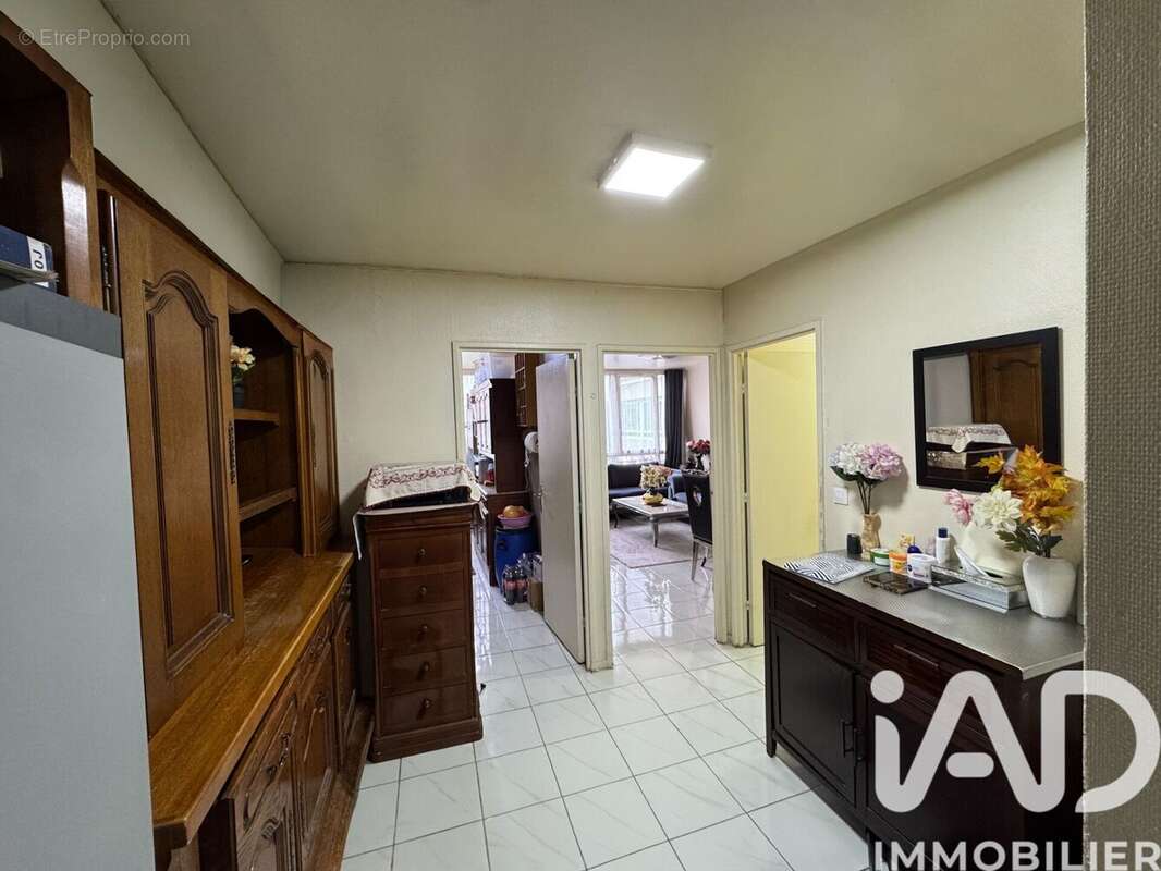 Photo 2 - Appartement à AUBERVILLIERS