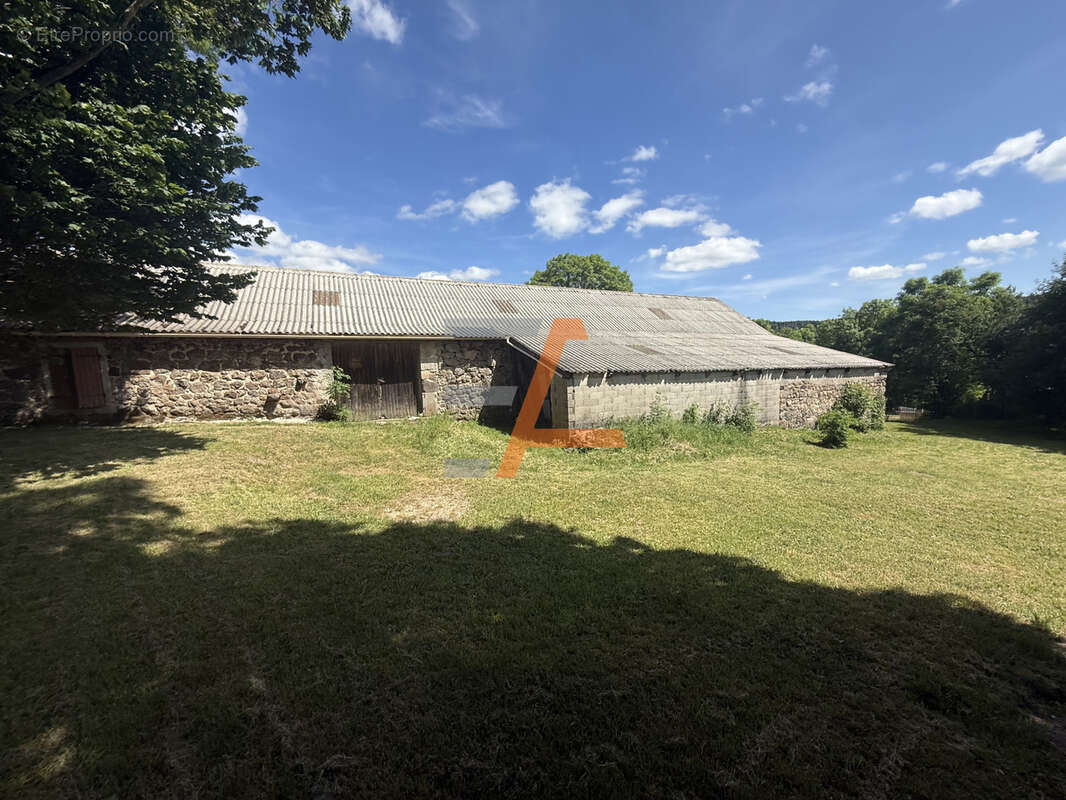 Maison à PRESAILLES