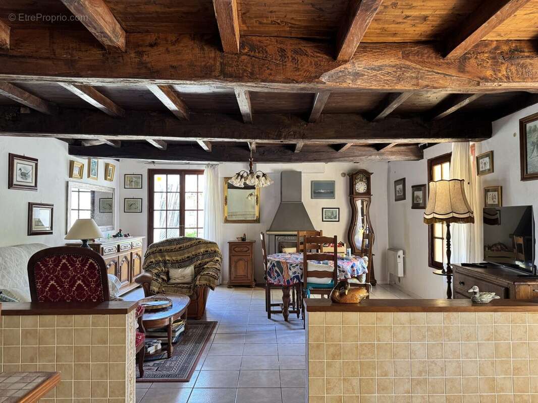 Maison à SEMUSSAC