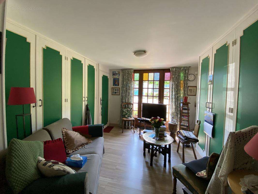 Maison à BONNIERES-SUR-SEINE