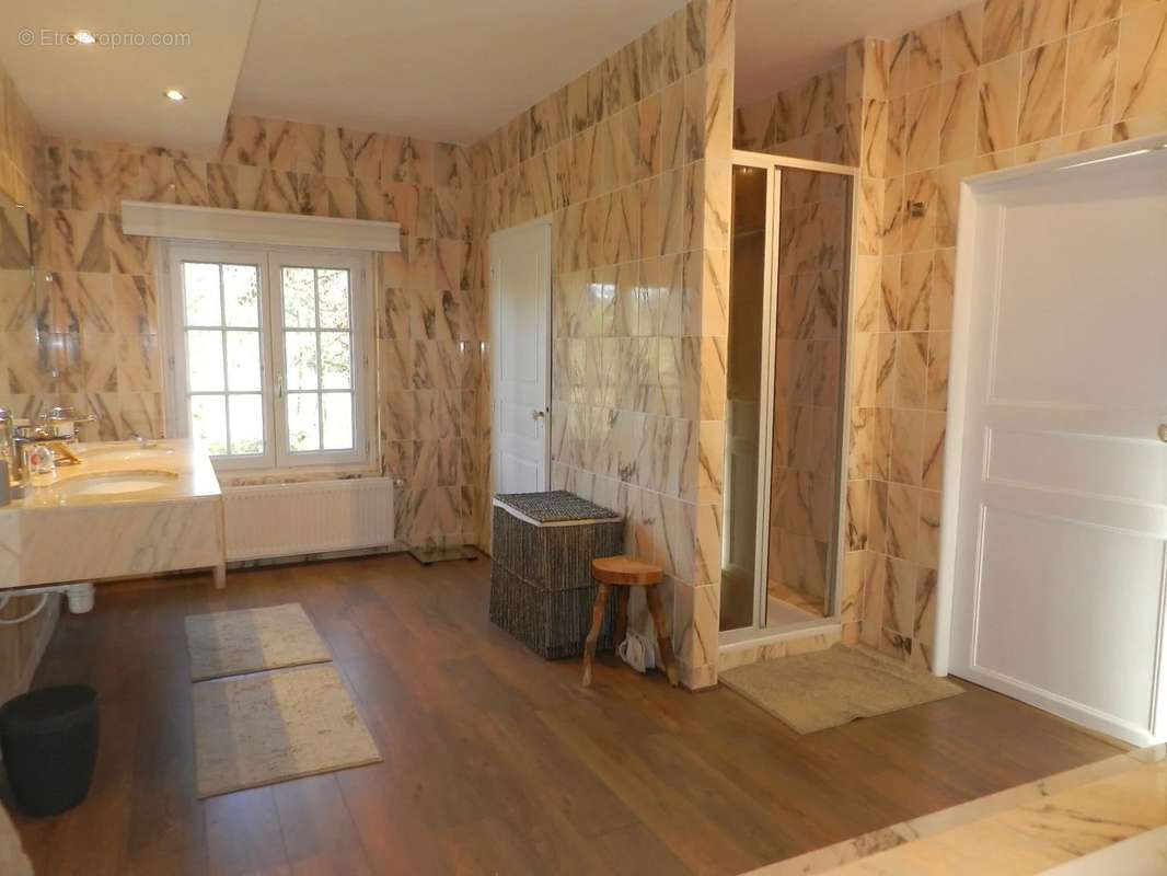 Maison à SAINT-PIERRE-SUR-DIVES