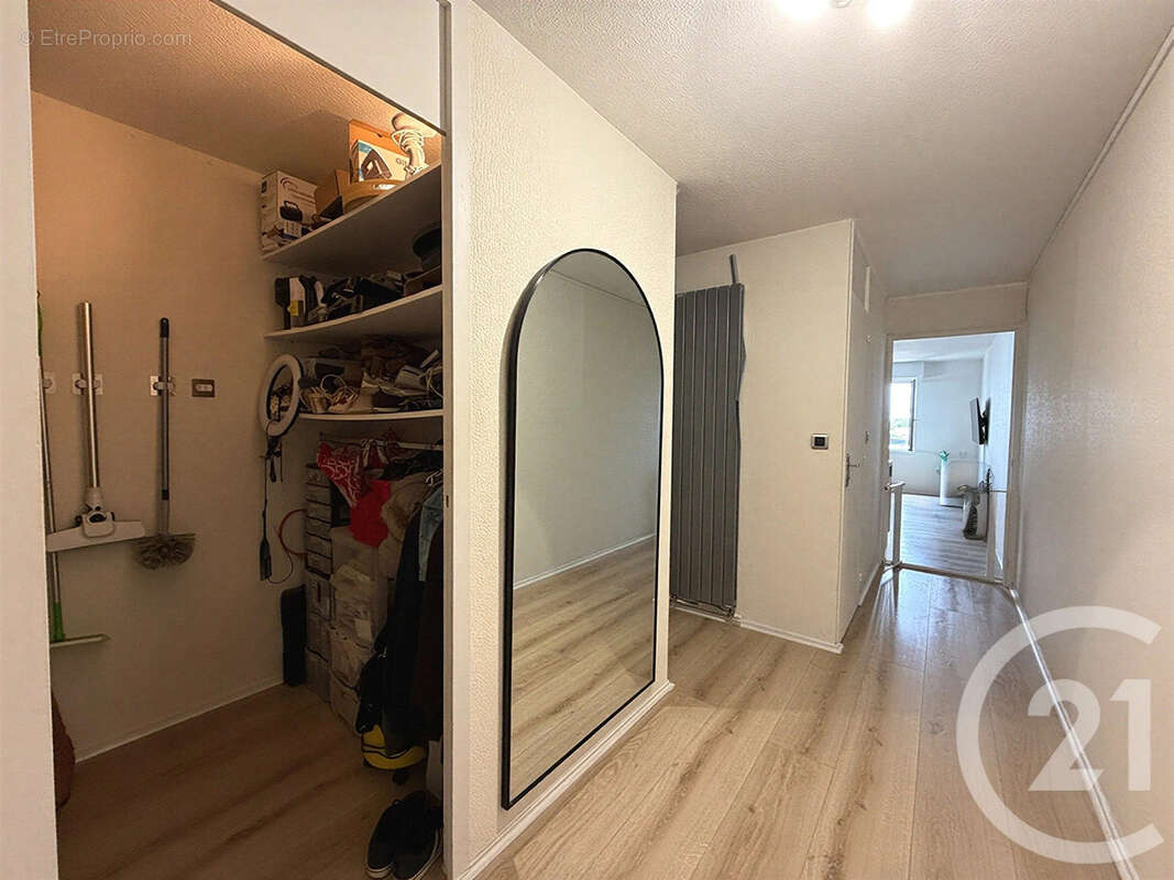 Appartement 65 m² à Begles  - photo 5