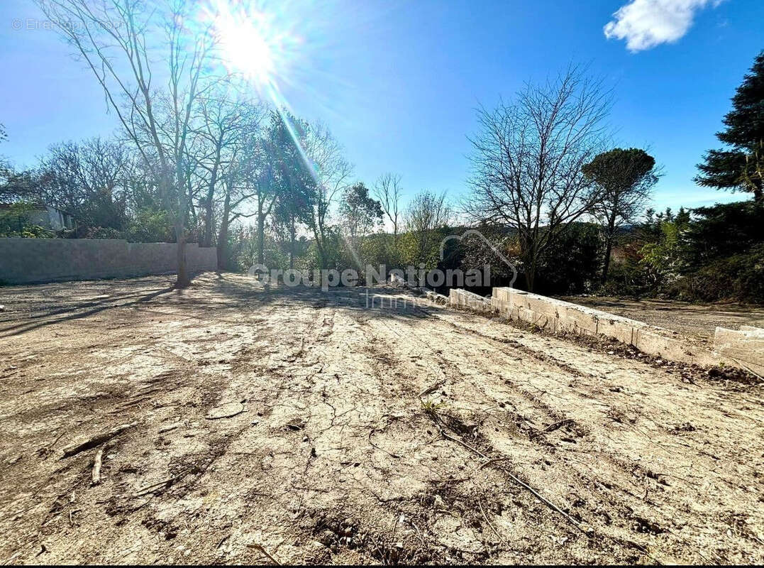 Terrain à SOMMIERES