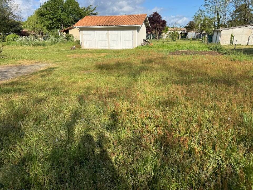 Terrain à LESPARRE-MEDOC