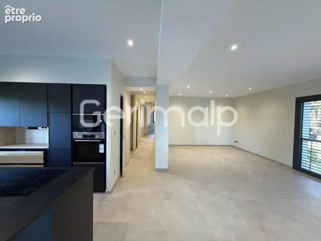 Photo Appartement à Annecy-Le-Vieux au prix de 1 125 000€