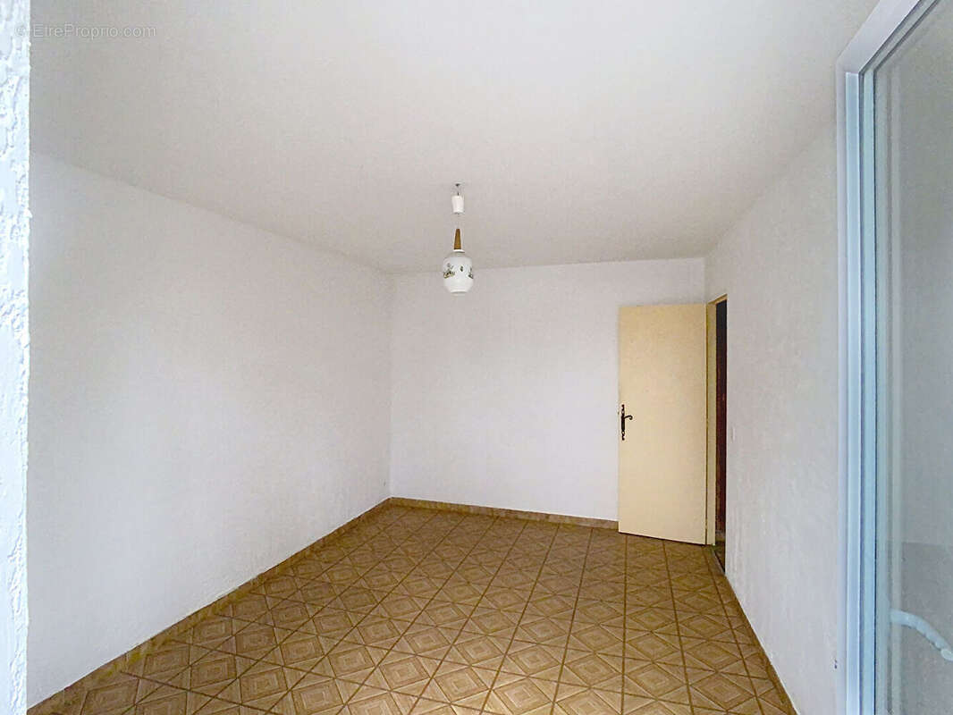 Maison à BOLLENE