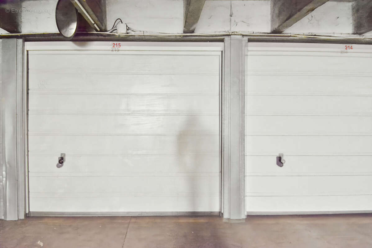 Parking / box 13m² à boulogne-billancourt - photo 3