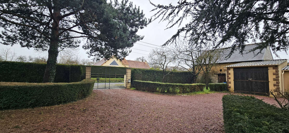 Maison à SAINTE-MARGUERITE-D'ELLE