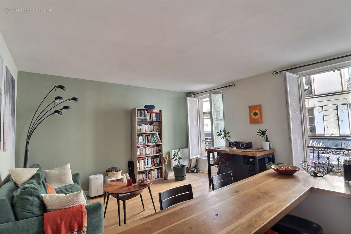 Appartement à PARIS-14E