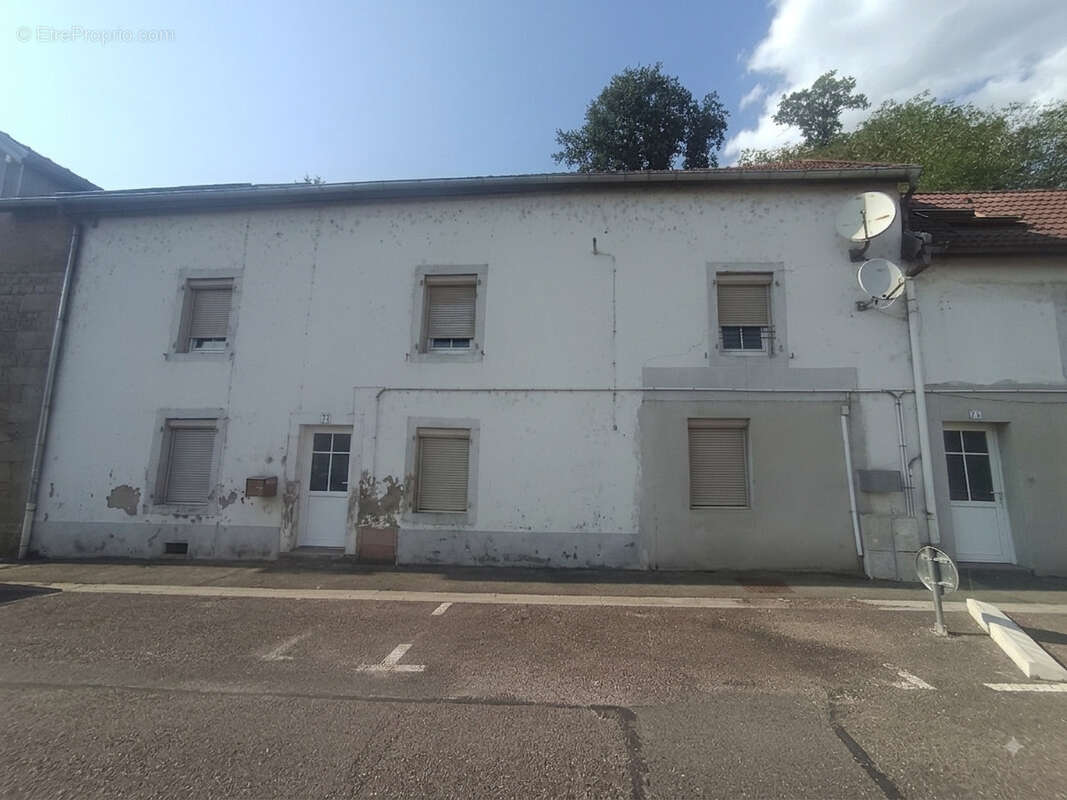 Idéal pour un investissement locatif ou un premier achat cet ensemble de deux appartements venus en un seul lo - photo 2