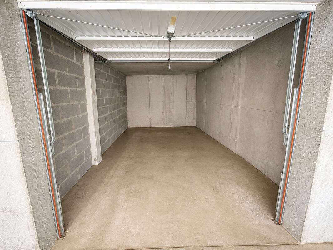Appartement T2 Rénové - Terasse - Garage - photo 9