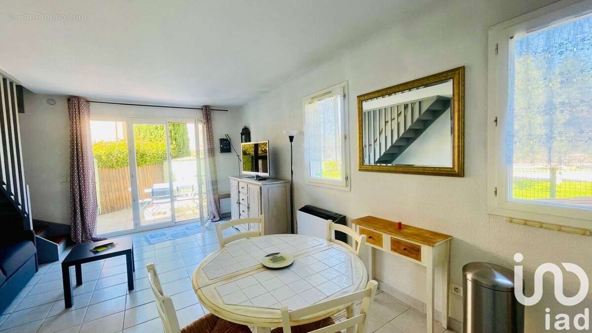 Photo 2 - Maison à LA LONDE-LES-MAURES