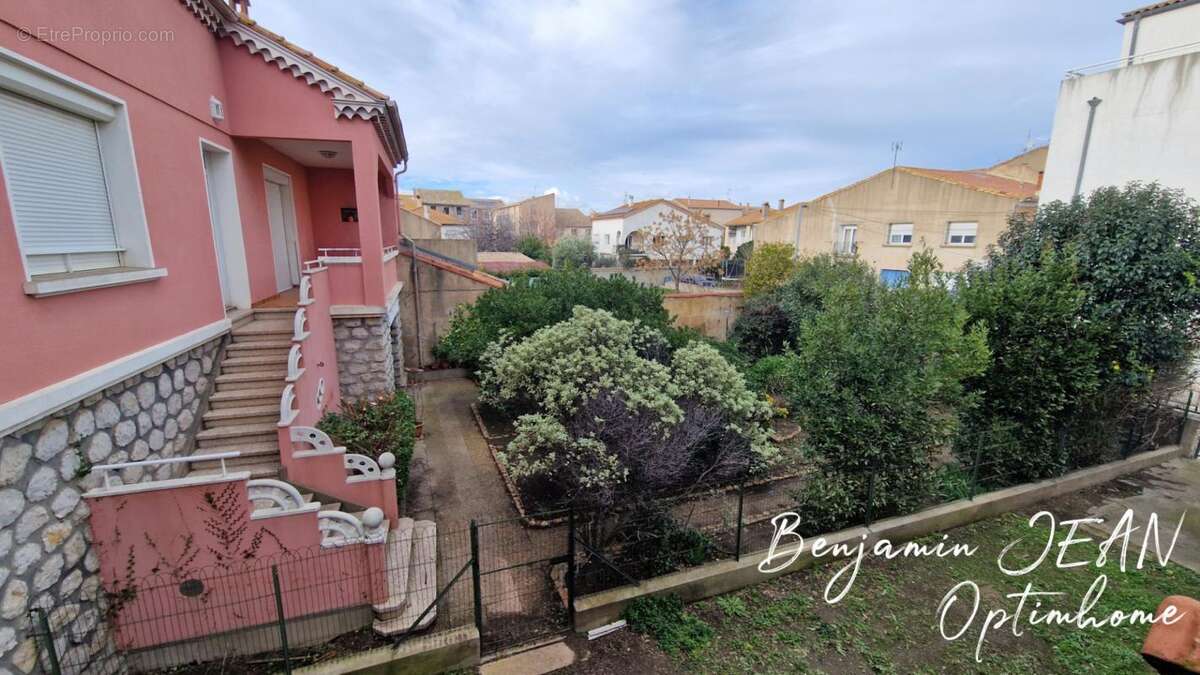SÉRIGNAN – Ensemble immobilier rare en cœur de ville - photo 4
