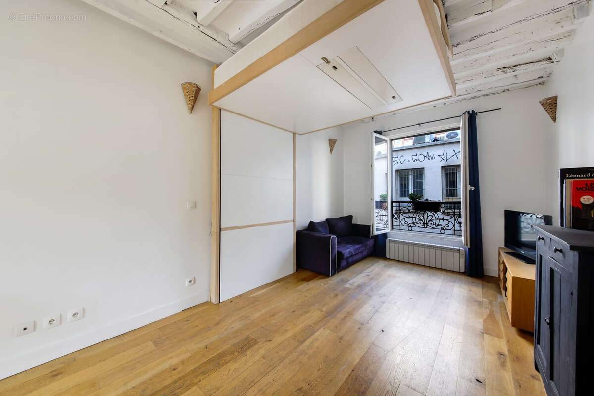 Appartement à PARIS-10E