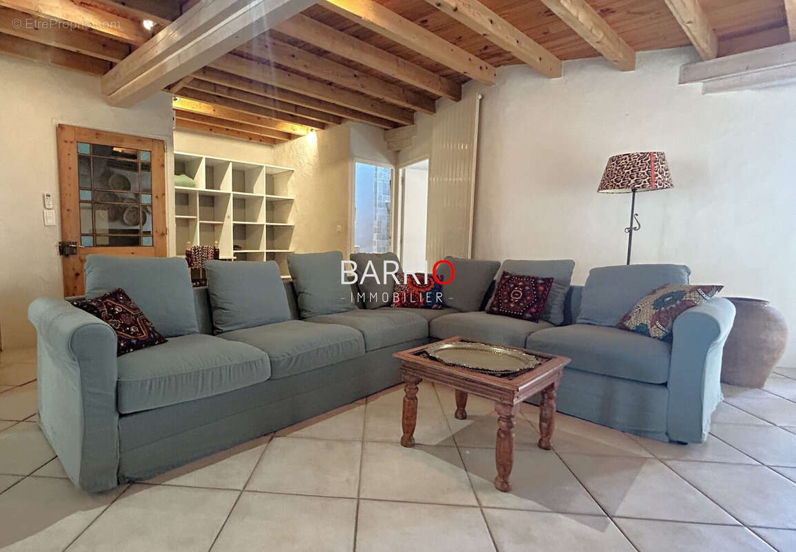 Maison à LAROQUE-DES-ALBERES