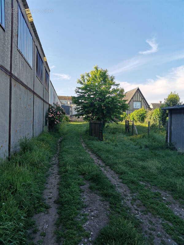 Terrain à BOURG-ACHARD