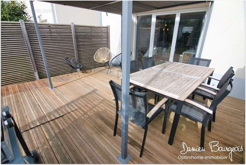 Maison à SAINT-GENIS-POUILLY