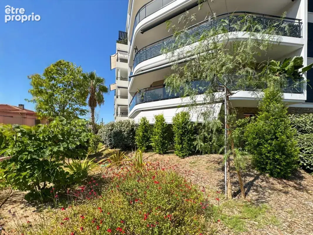 A 200 m des plages, au calme, magnifique T3 de 76 m2 + garage + parking de 17 m2 boxable - photo 16