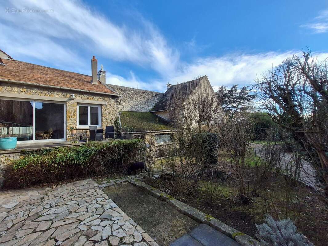 Maison à LEUVILLE-SUR-ORGE