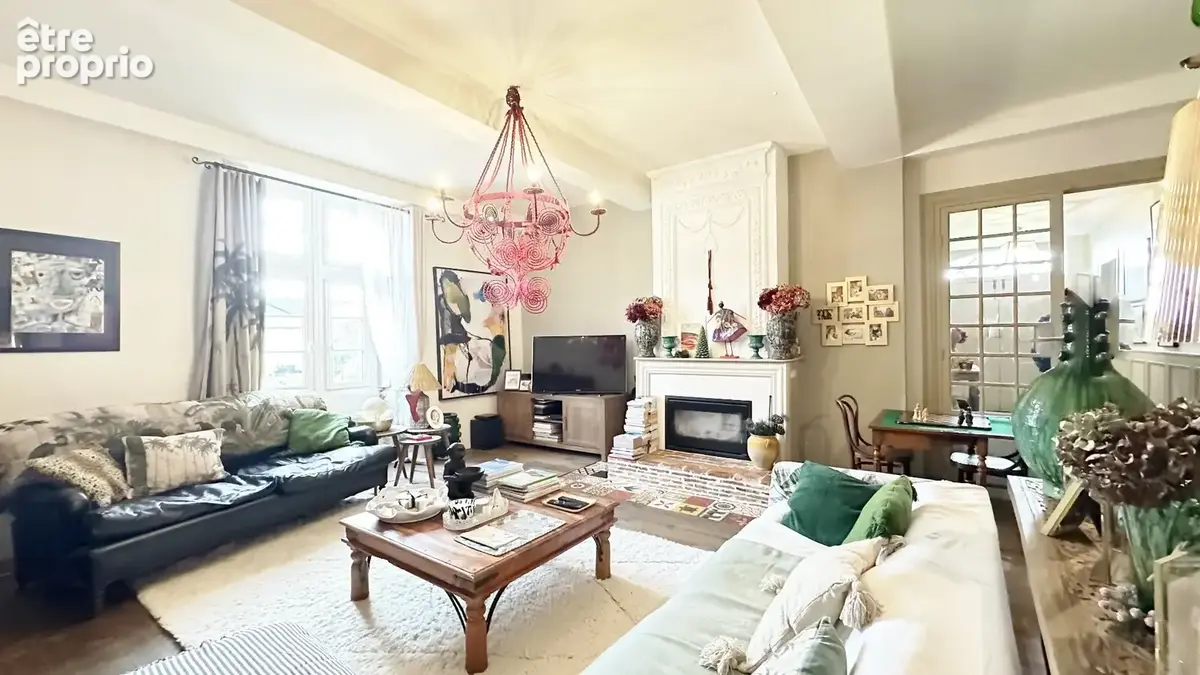 Maison de maitre de type t8 de 375 m2 dont une maison d'invite + 3 dependances - photo 6