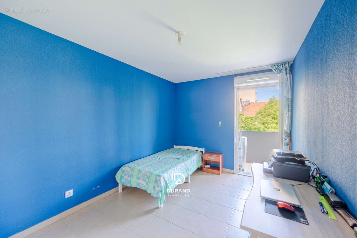 Appartement à MARSEILLE-3E