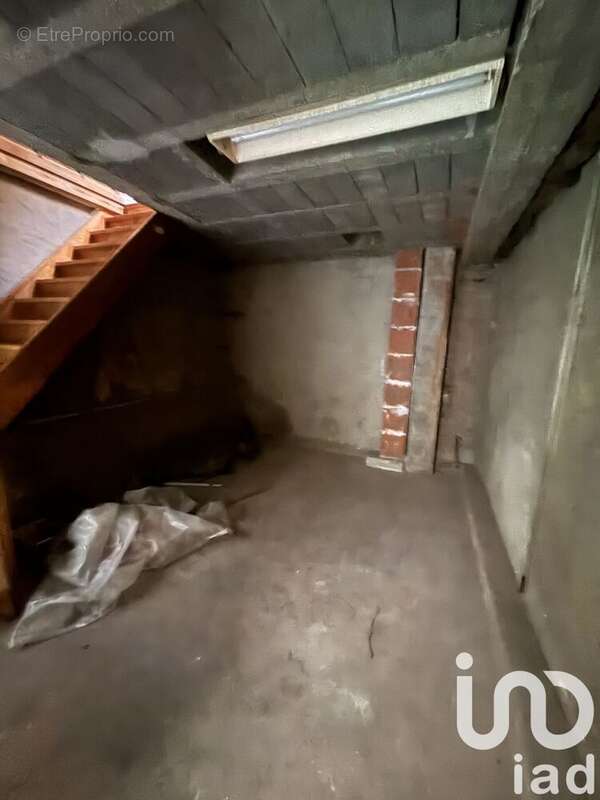 Maison 180 m² à La Valla-En-Gier  - photo 8