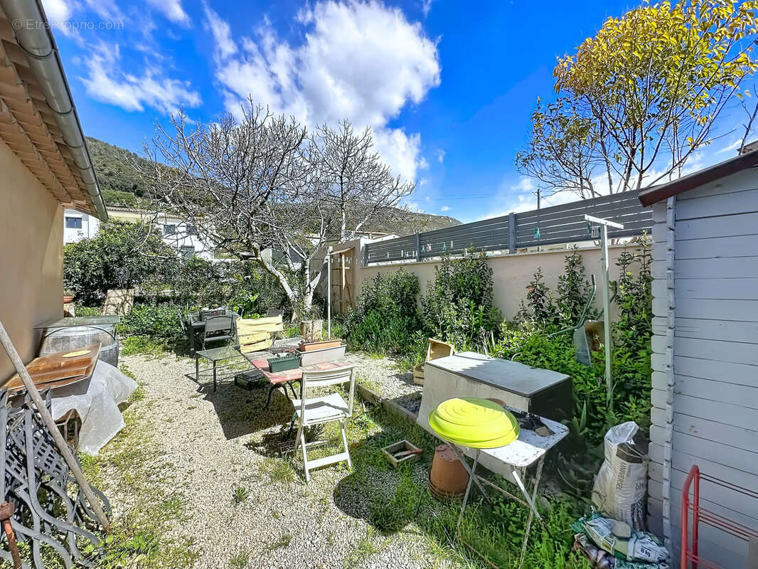Maison à TOURRETTES-SUR-LOUP