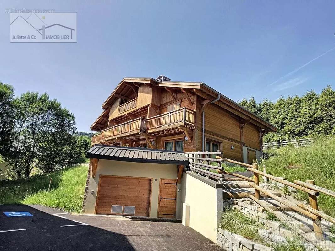 Appartement à COMBLOUX