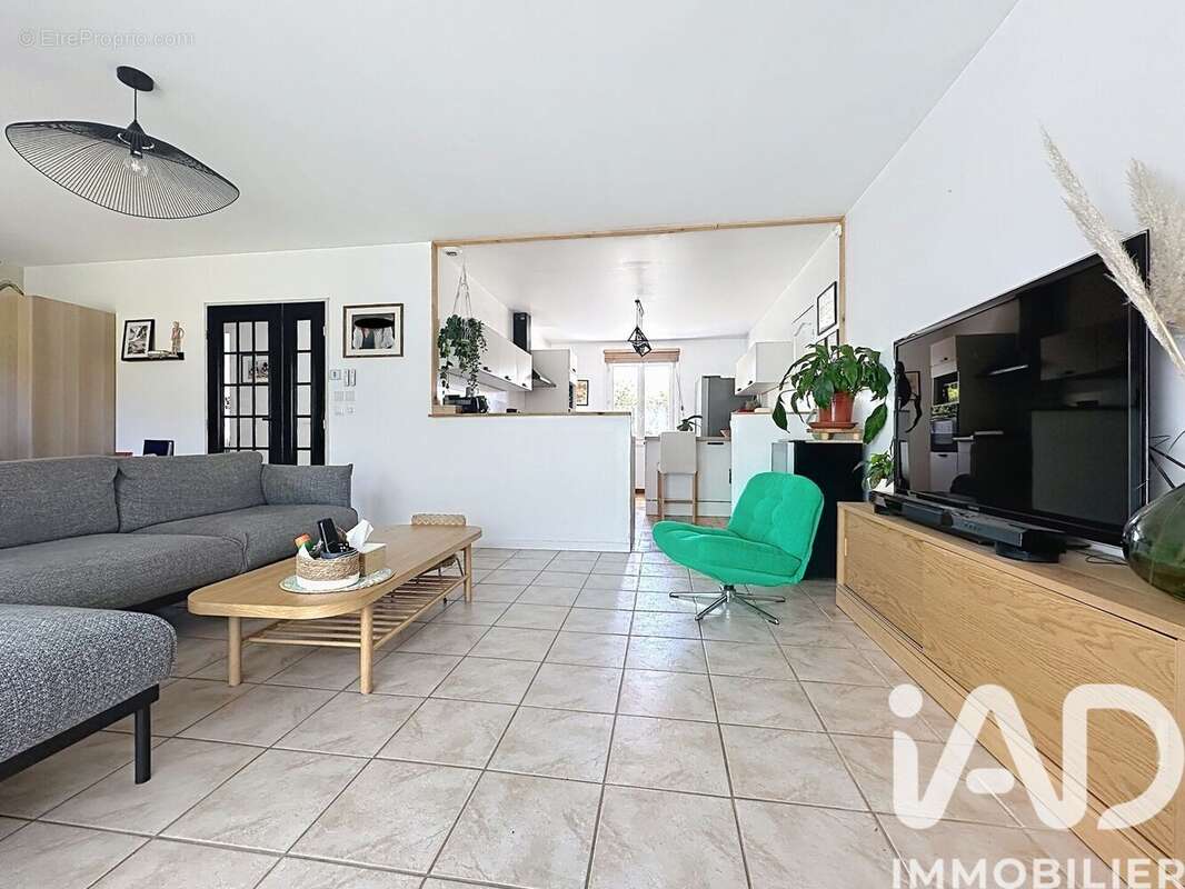 Maison 131 m² à Vieille-Eglise-En-Yvelines  - photo 6