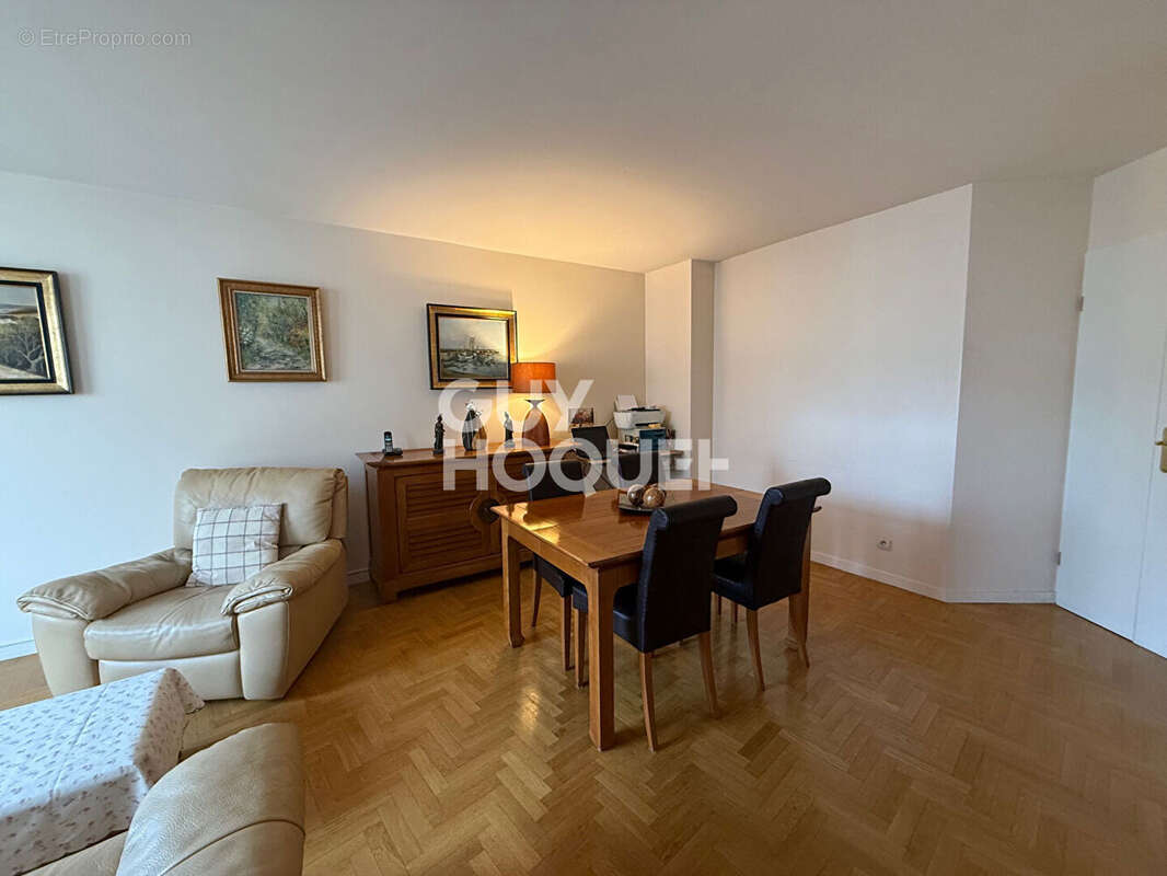Appartement à ROSNY-SOUS-BOIS