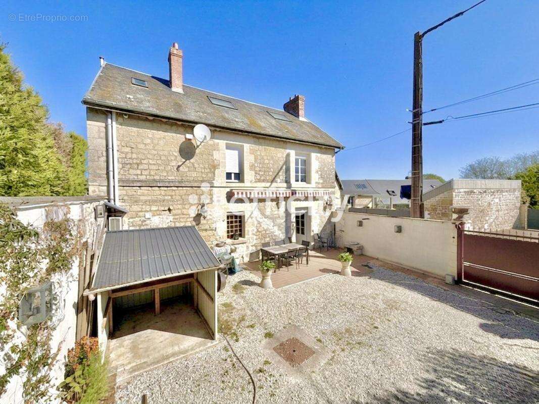 Maison à VILLEMONTOIRE