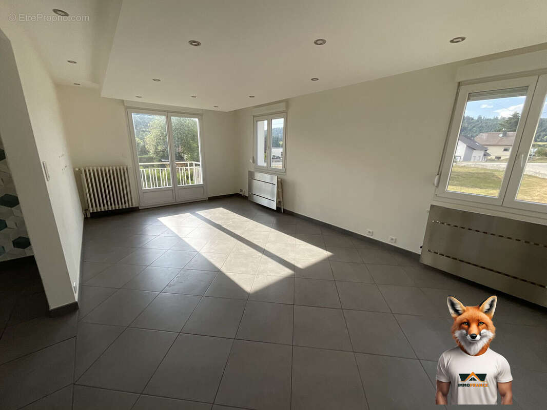 Maison 117 m² à Orchamps-Vennes  - photo 7