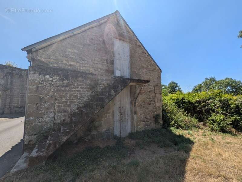 Guemene sur scorff longère de 180m² environ 3 pièces parcelle de 1087m² environ - photo 3
