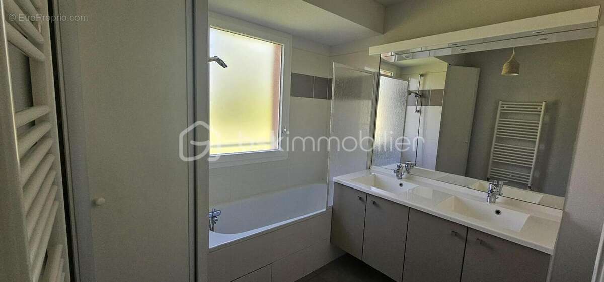 Appartement à AMBES