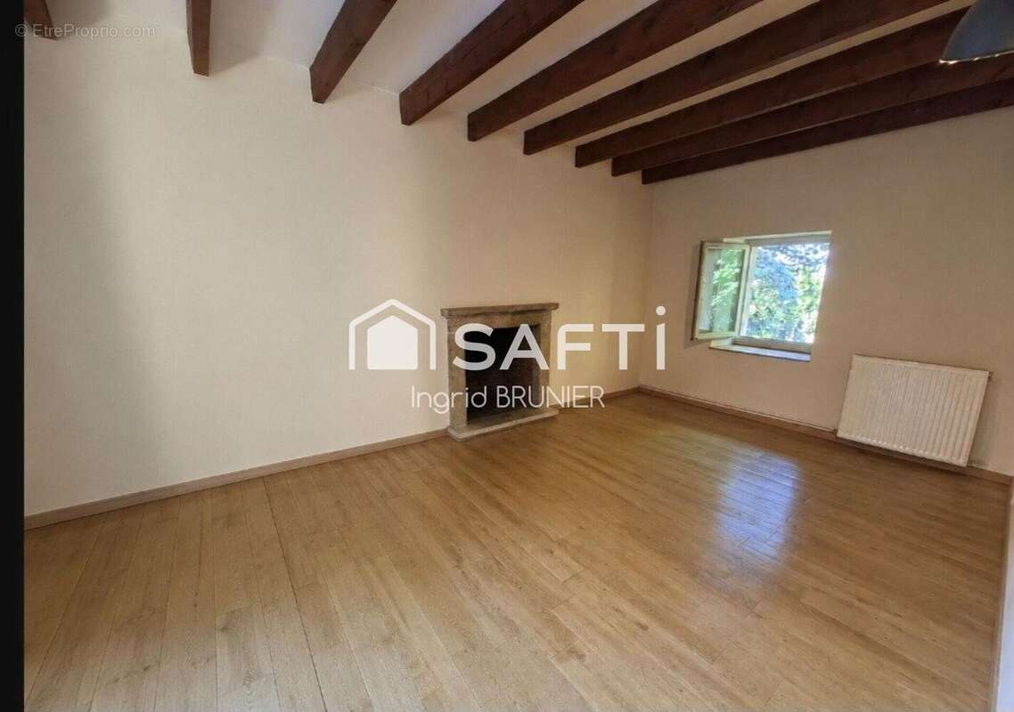 Maison 127 m² à Saint-Pierre-De-Curtille  - photo 3