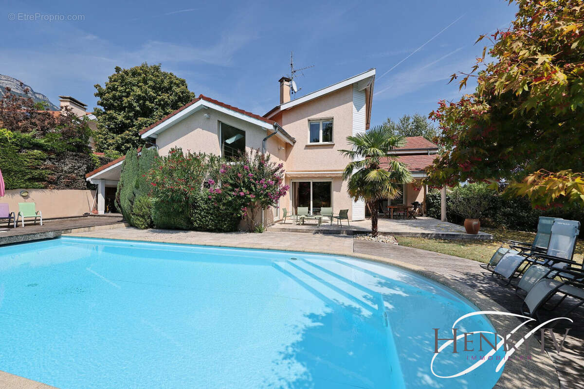 Maison à SAINT-ISMIER