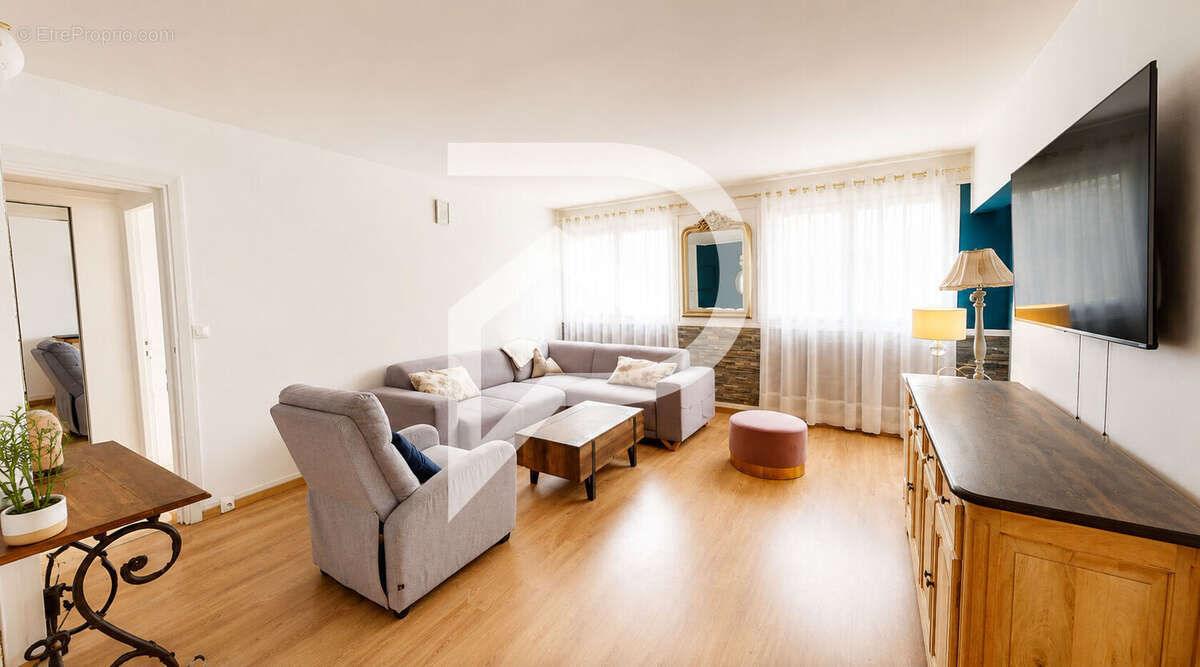 Appartement à VERNEUIL-SUR-SEINE