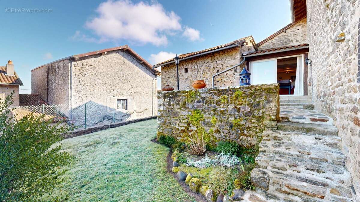 Corps de ferme de Type T6 de 160m² - photo 5
