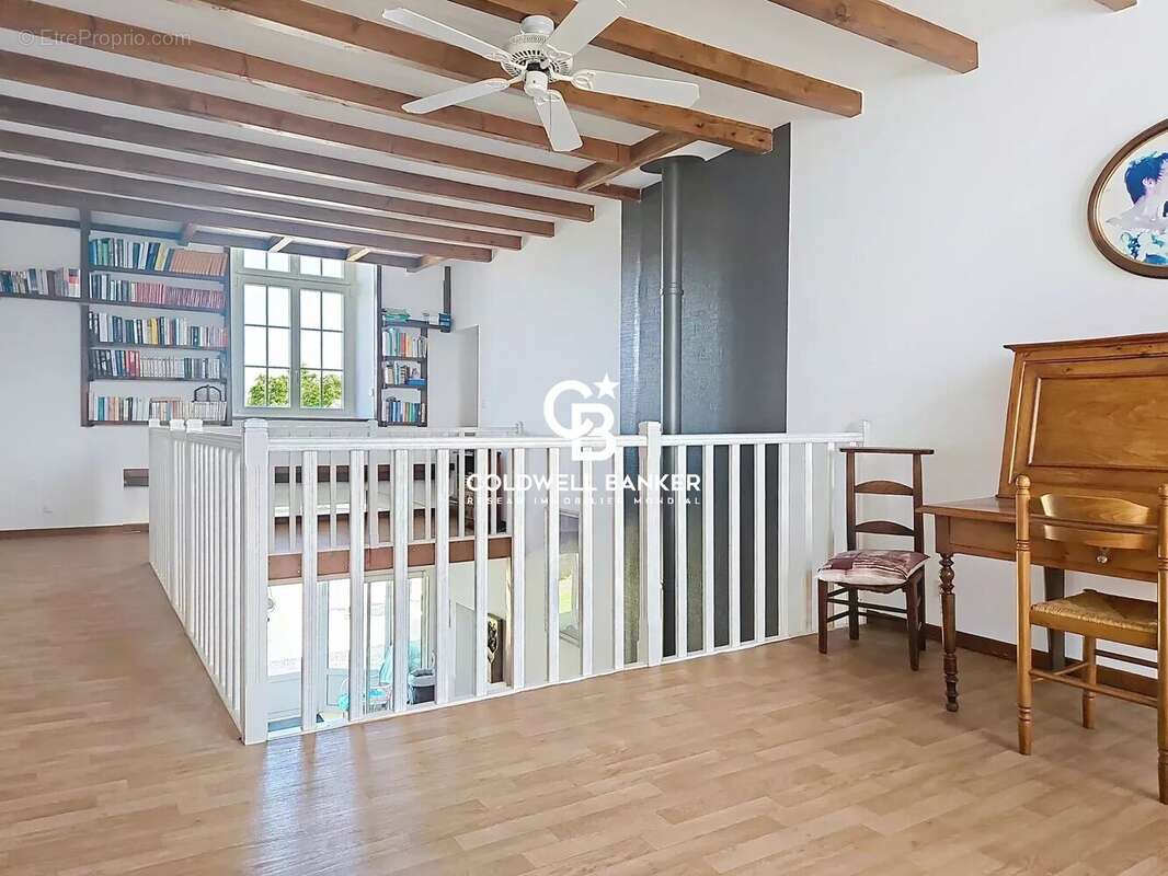 Maison à SAINT-JEAN-D'ANGELY