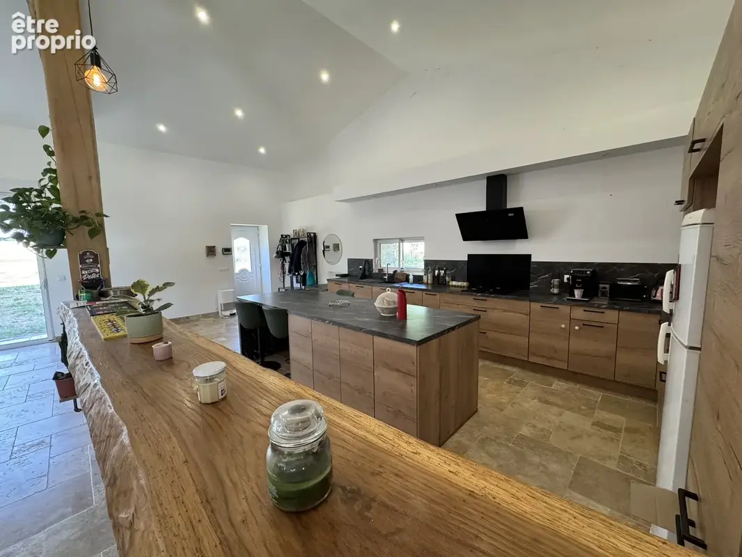 Maison 6 pièces 233 m² à vendre à Berneuil (16480) - photo 246