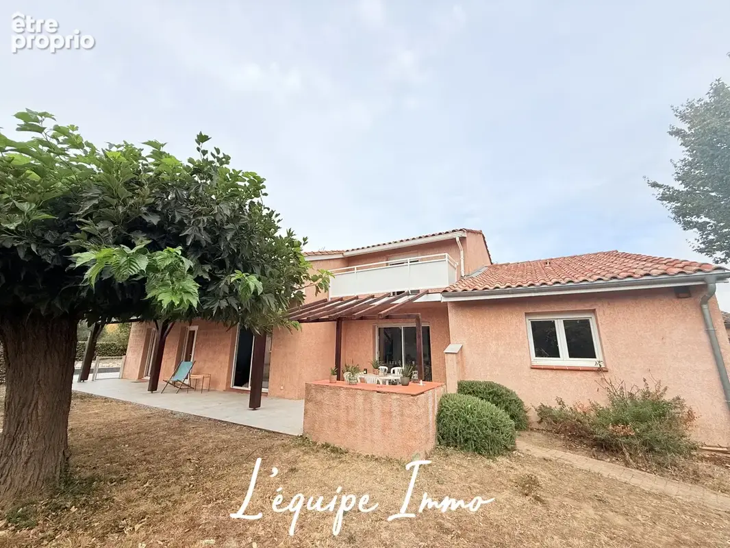 Au bord du lac de Plaisance- Maison T6 - 170 m2 - Grand garage- Piscine- Atelier- - photo 15