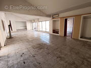 Commerce à CHAVILLE