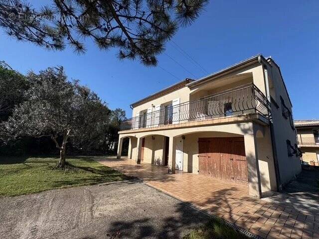 Maison à MONTELIMAR