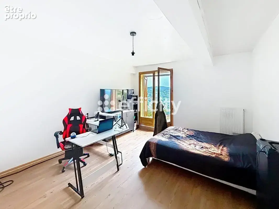 Maison 6 pièces 142 m² à vendre à La Monnerie-Le-Montel (63650) - photo 10