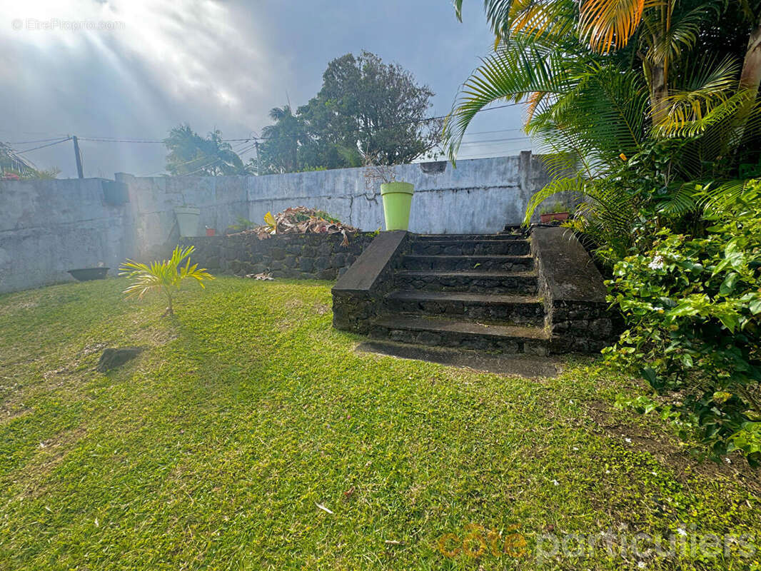 Maison à SAINT-PHILIPPE
