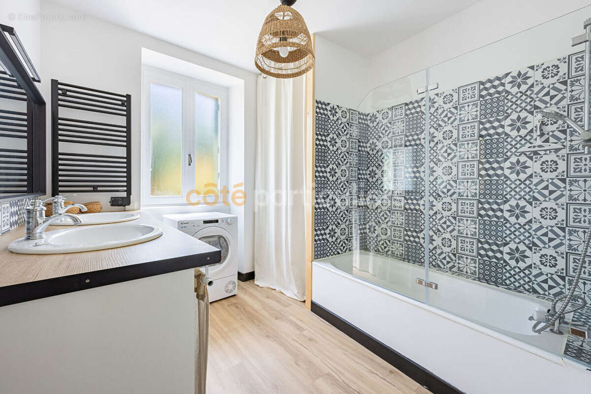 Saint colomban -- centre bourg -- maison familiale 4 chambres -- jardin sud/est -- garage - photo 6