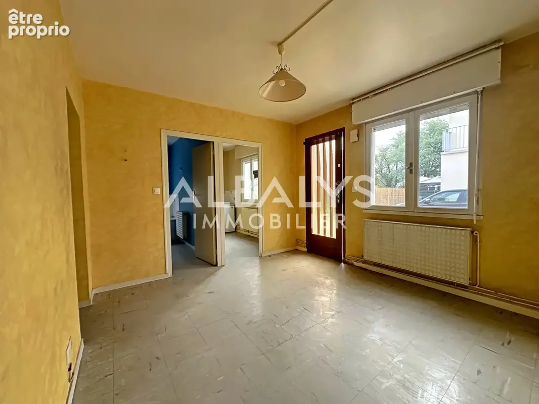 LIBOURNE   QUARTIER DE L’HÔPITAL / Appartement de type 2 d'environ 43 m2 avec garage et jardin - photo 1