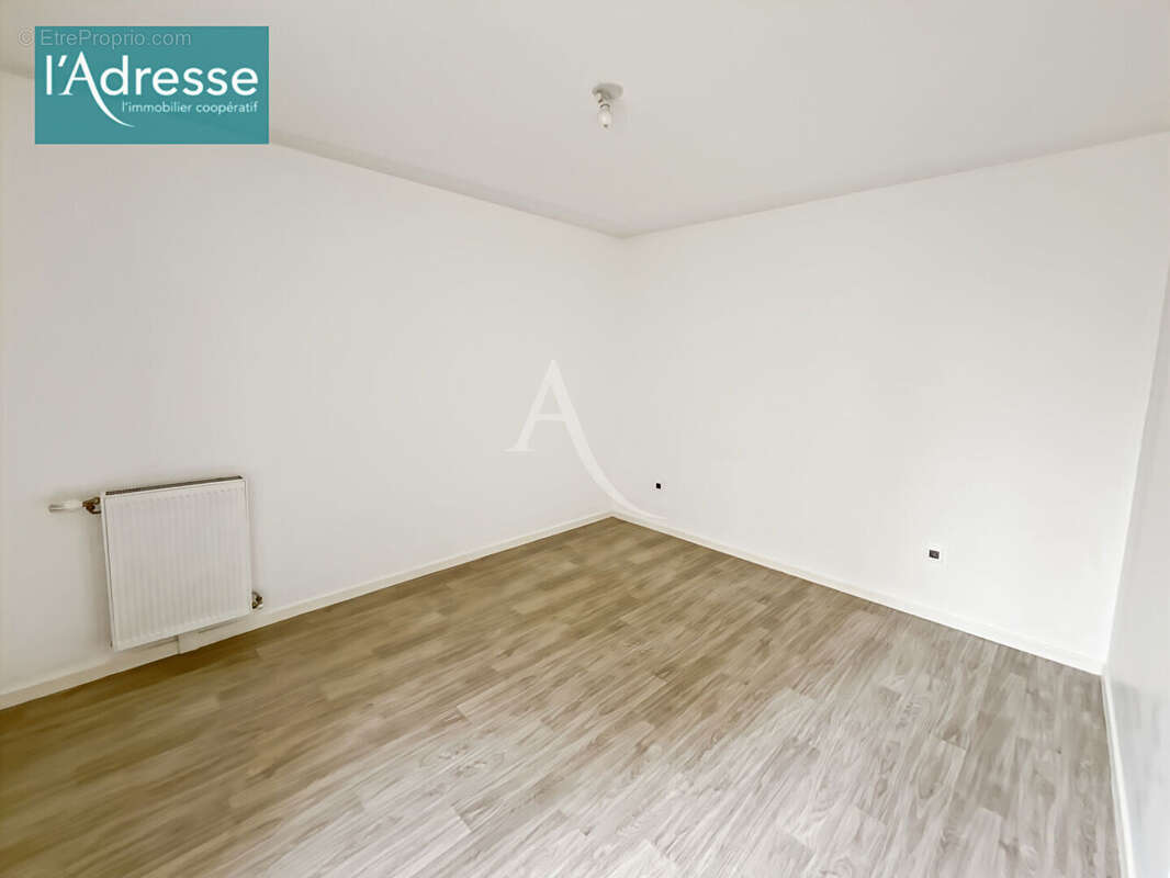 Appartement à HARDRICOURT