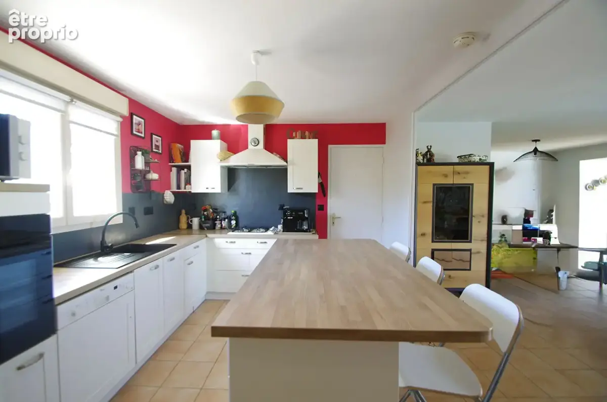 Maison à vendre à Longuenée-en-Anjou, piscine, pergola, 5 chambres - photo 4