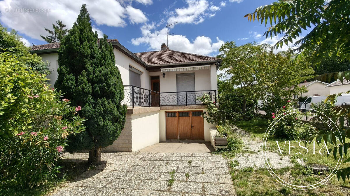Maison à COUTERNON